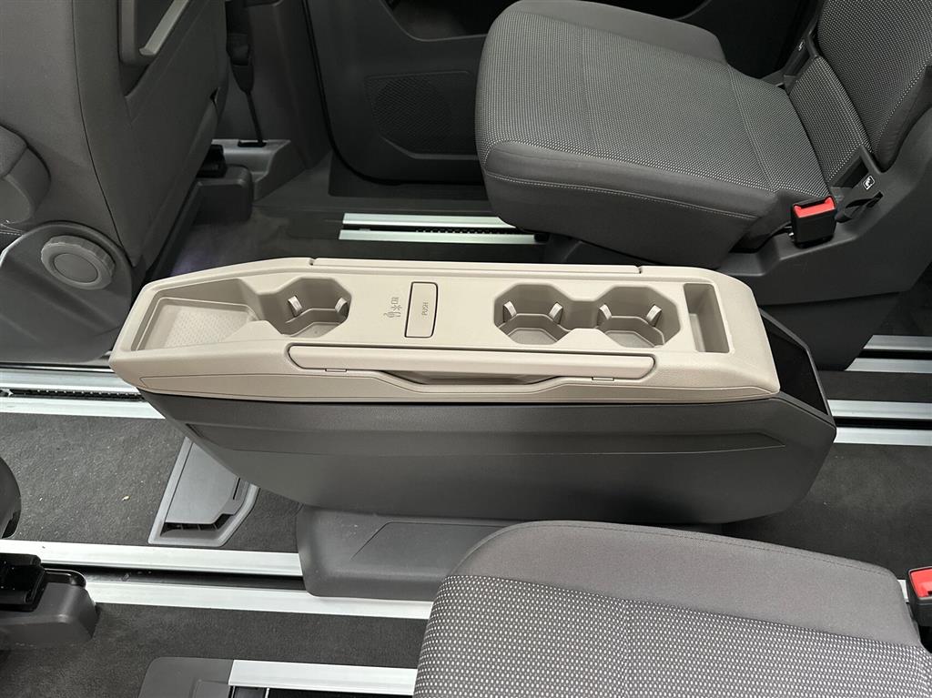 VW Multivan Life billede 24