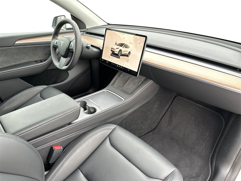 Tesla Model Y Long Range billede 10