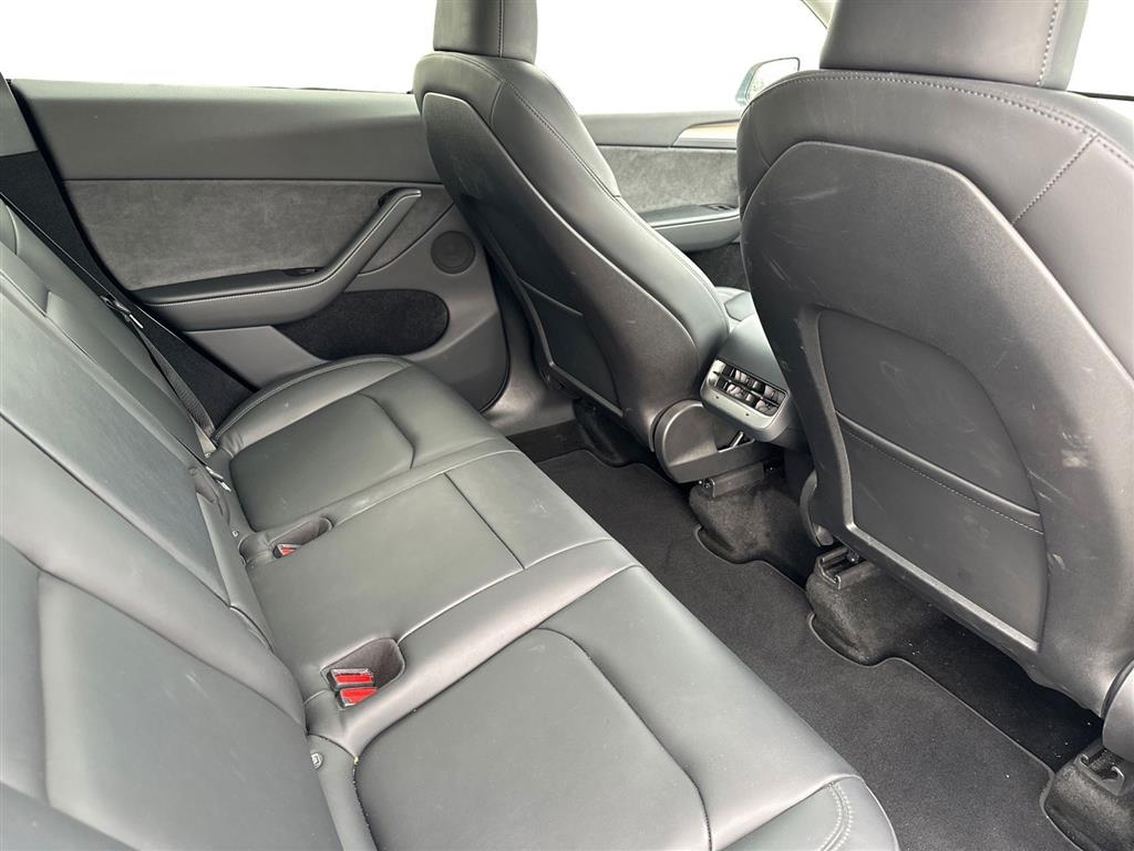 Tesla Model Y Long Range billede 12