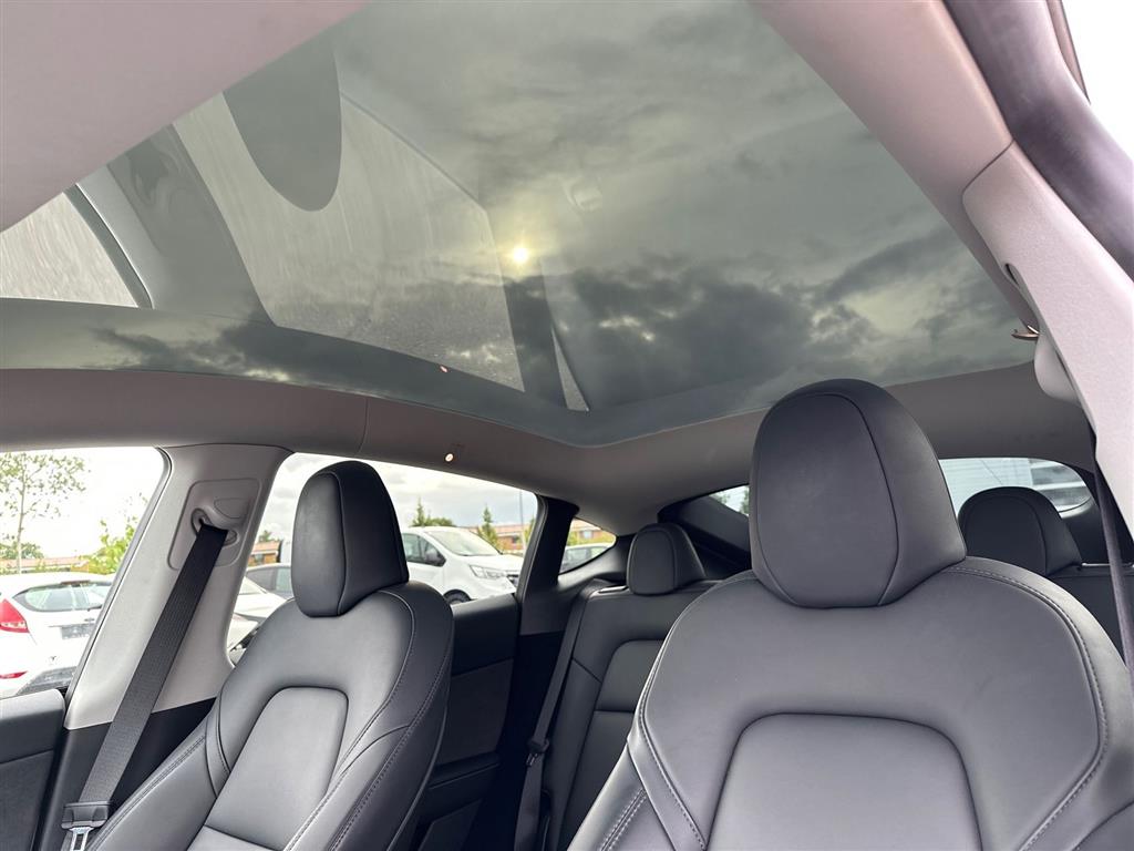 Tesla Model Y Long Range billede 21