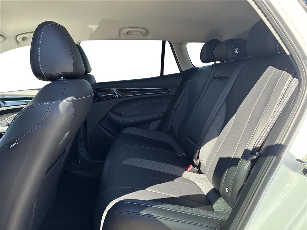 MG MG5 Electric Standard Range Luxury generic.image 14