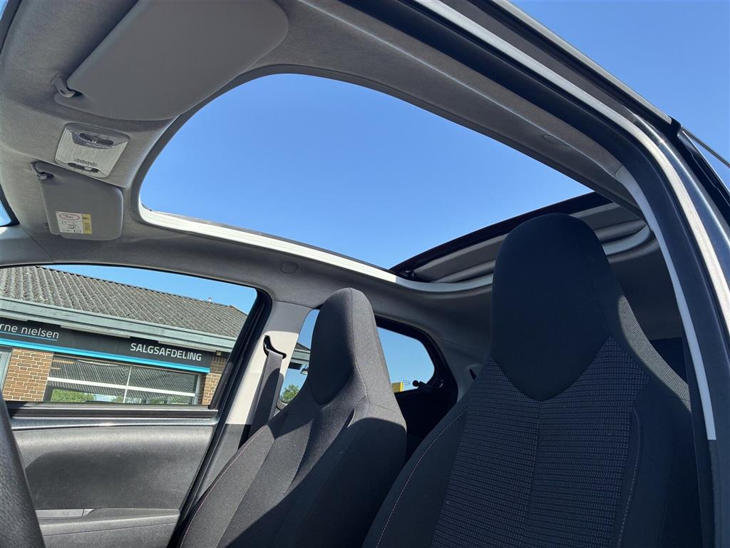 Toyota Aygo X-Style + DAB+ billede 3