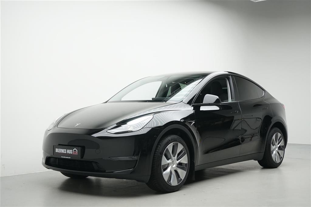 Tesla Model Y Long Range