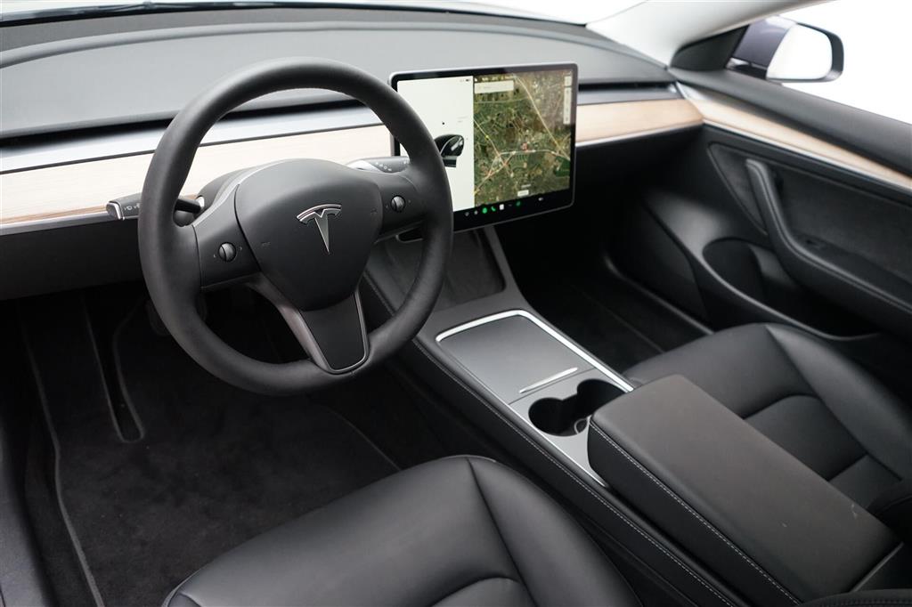 Tesla Model Y Long Range billede 9