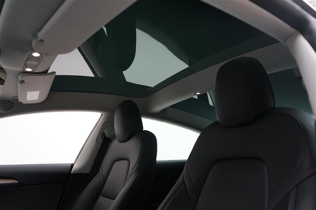 Tesla Model Y Long Range billede 11