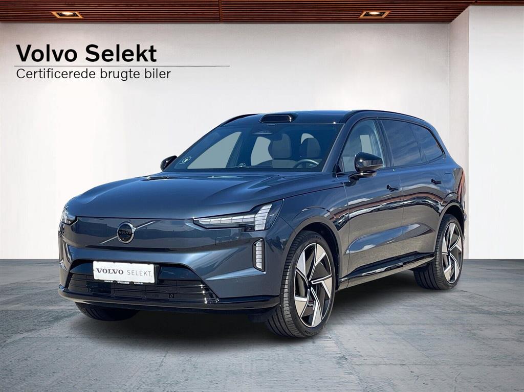 Volvo EX90 