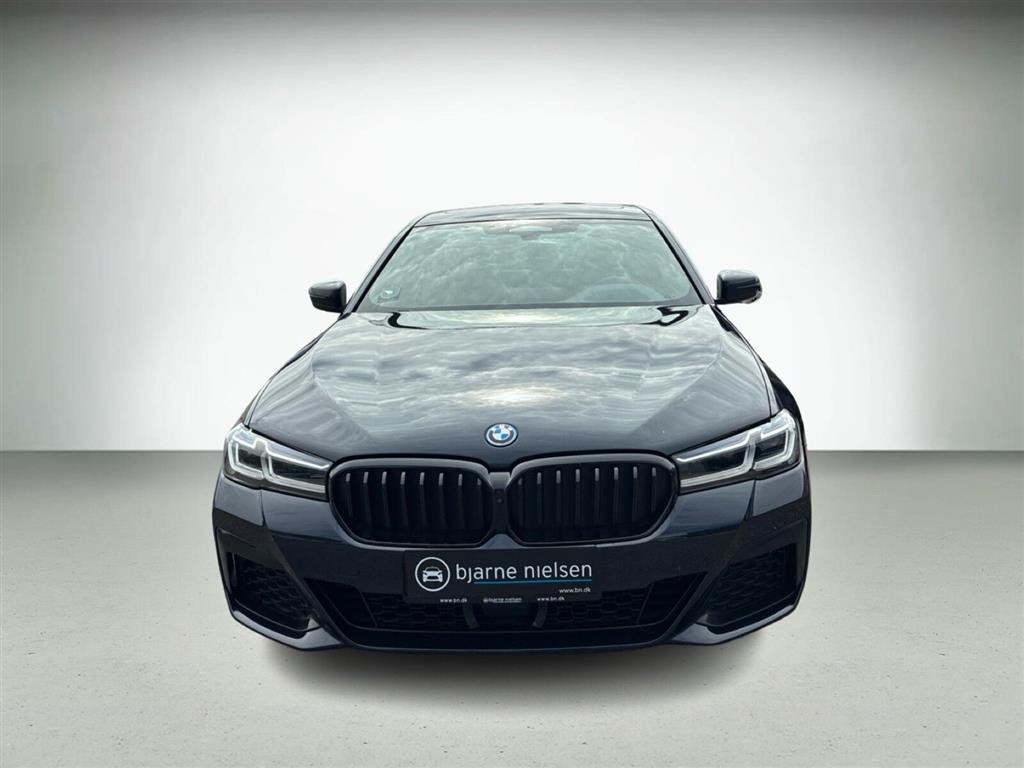 BMW 545e M-Sport Plus billede 2
