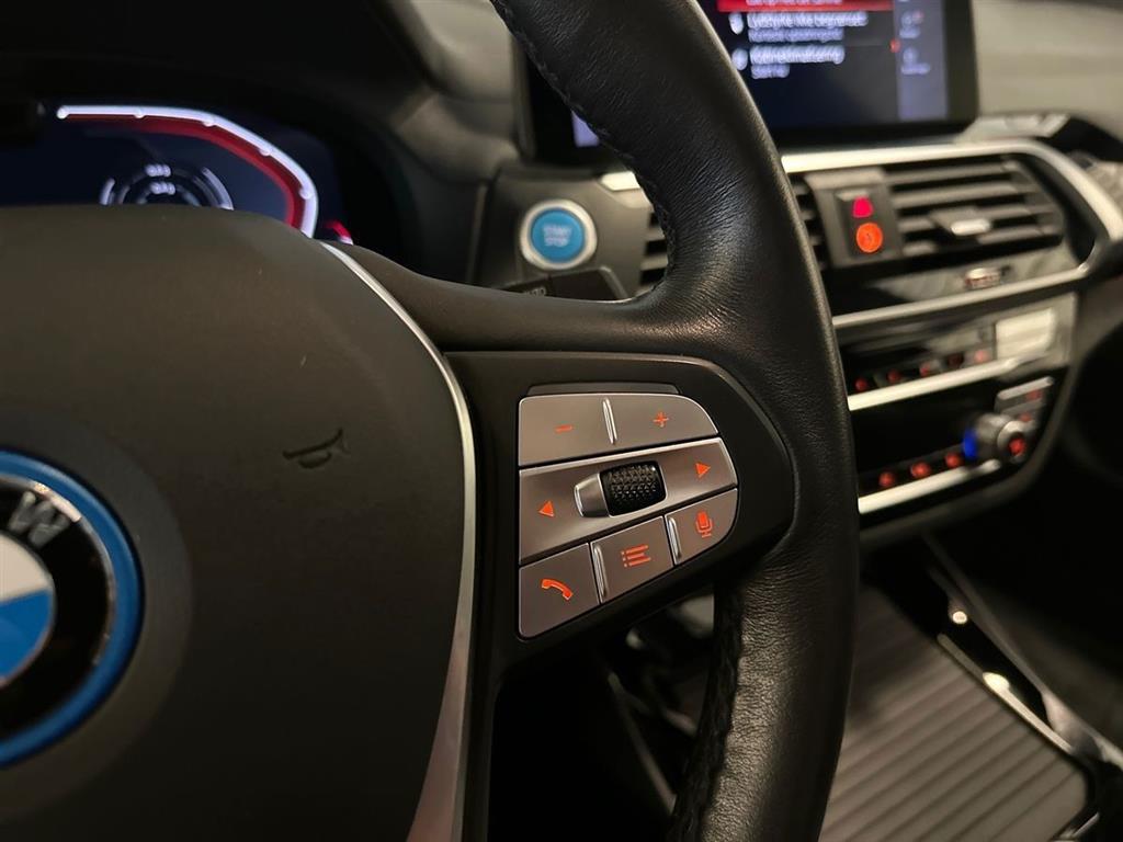 BMW iX3 Charged Plus billede 18