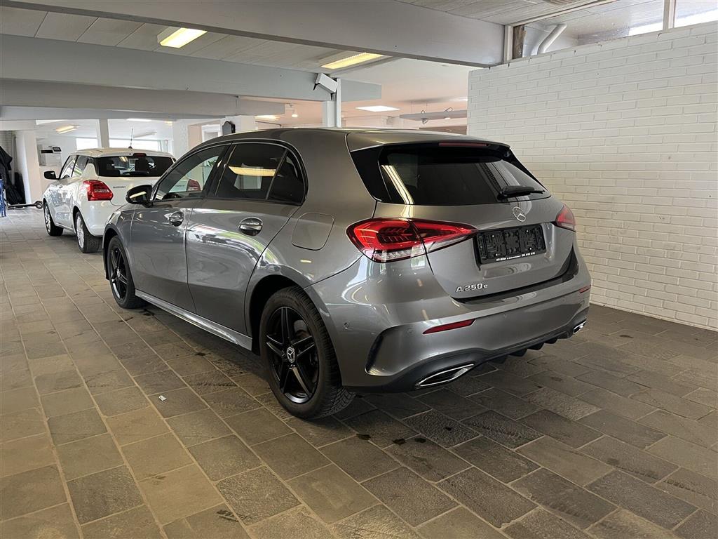 Mercedes-Benz A250 e AMG Line billede 2