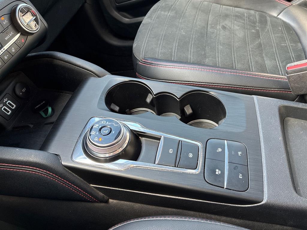 Ford Kuga ST-Line X billede 13