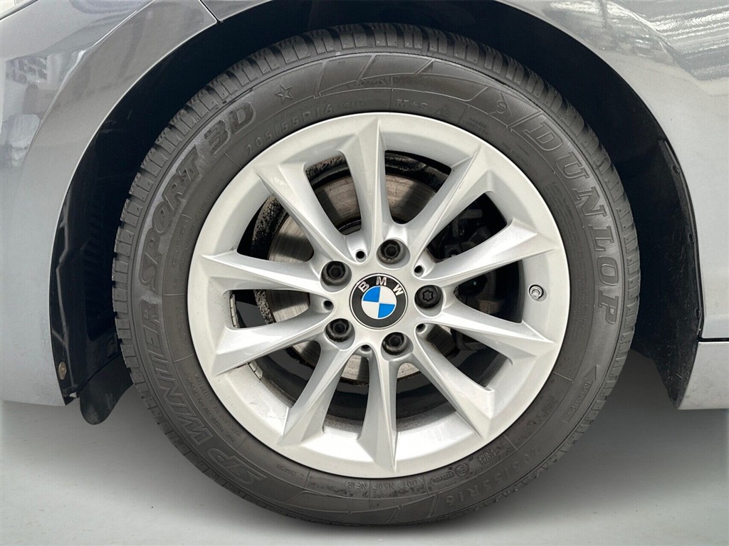 BMW 218i Advantage billede 9
