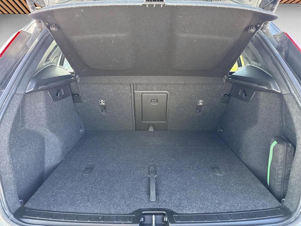 Volvo XC40 Pro generic.image 23