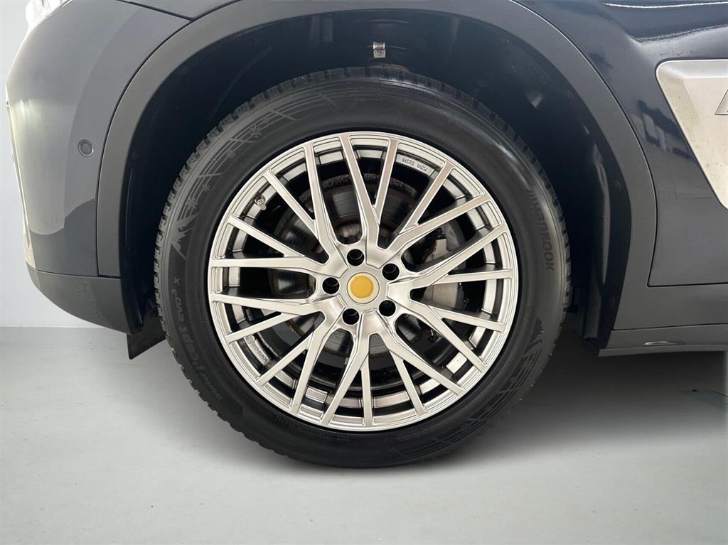 BMW iX3 Charged billede 9