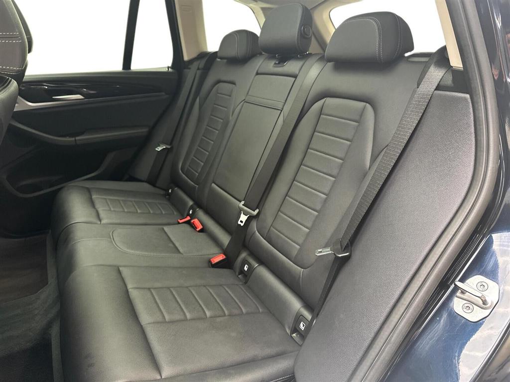 BMW iX3 Charged billede 13