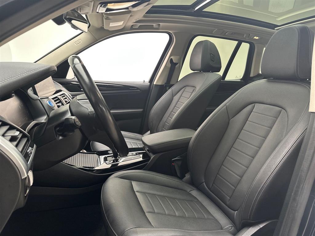 BMW iX3 Charged billede 19