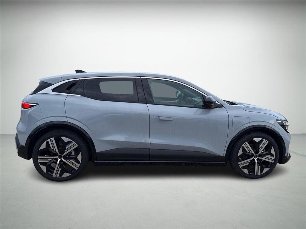 Renault Mégane Iconic generic.image 8
