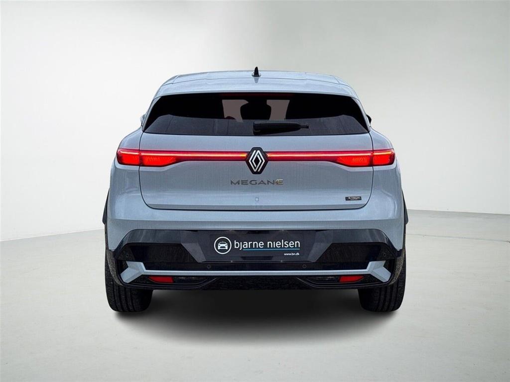 Renault Mégane Iconic generic.image 10