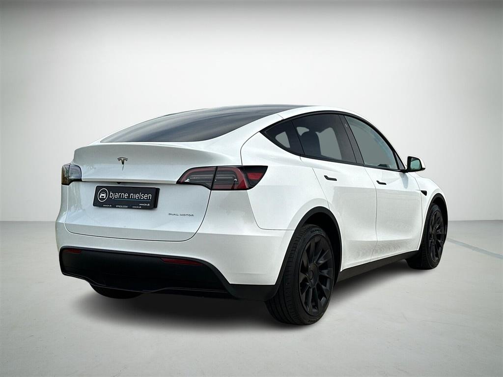 Tesla Model Y Long Range billede 2