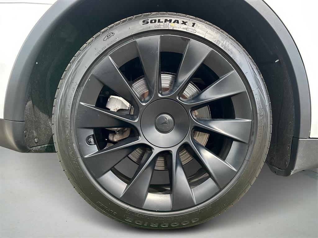 Tesla Model Y Long Range billede 8