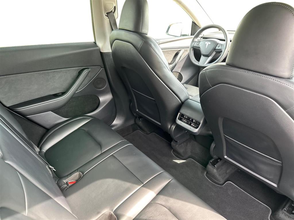 Tesla Model Y Long Range billede 12
