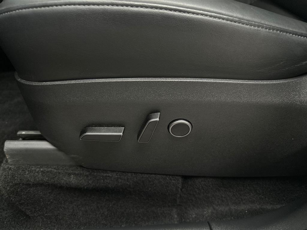 Tesla Model Y Long Range billede 19