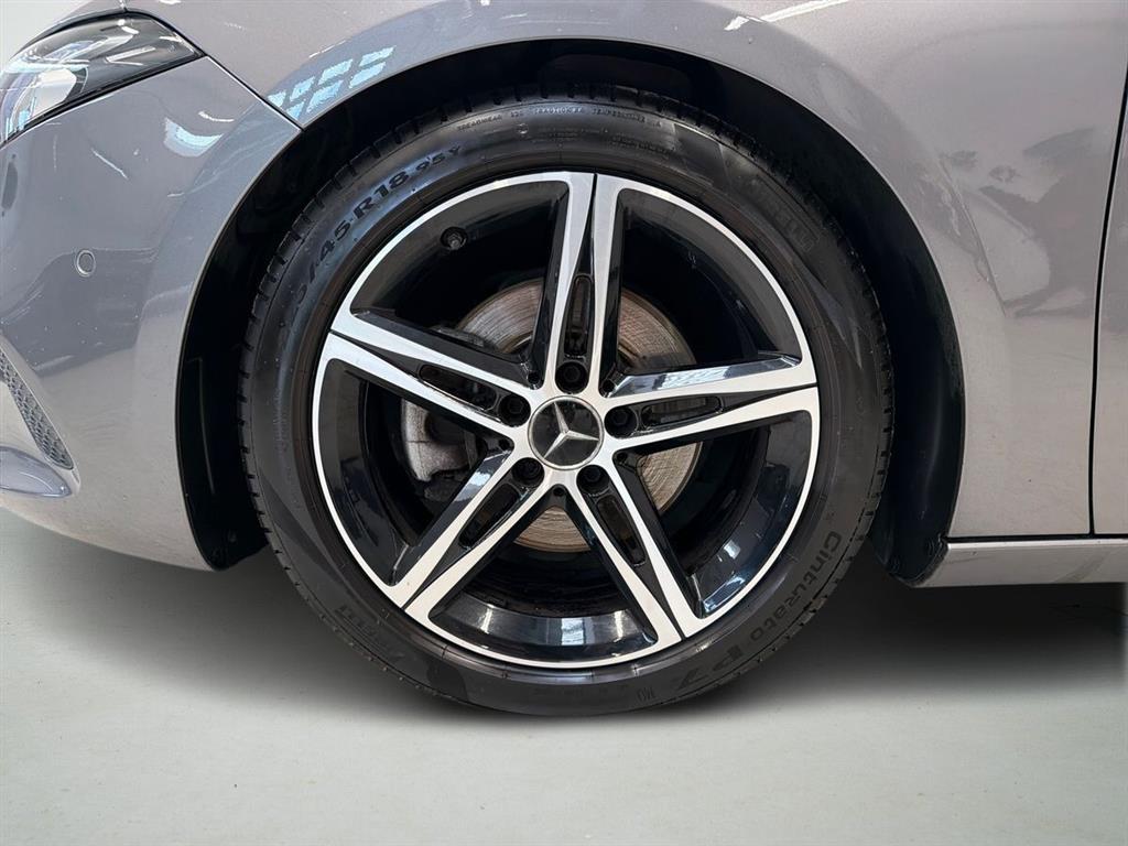 Mercedes-Benz A200 AMG Line billede 8
