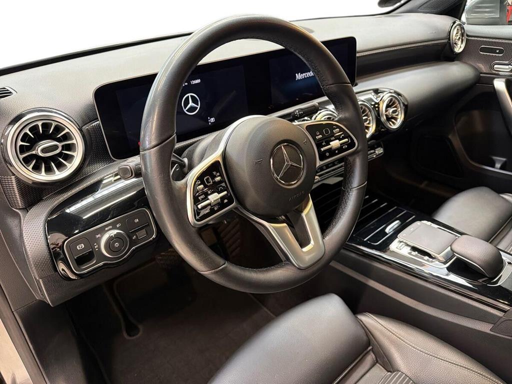 Mercedes-Benz A200 AMG Line billede 9