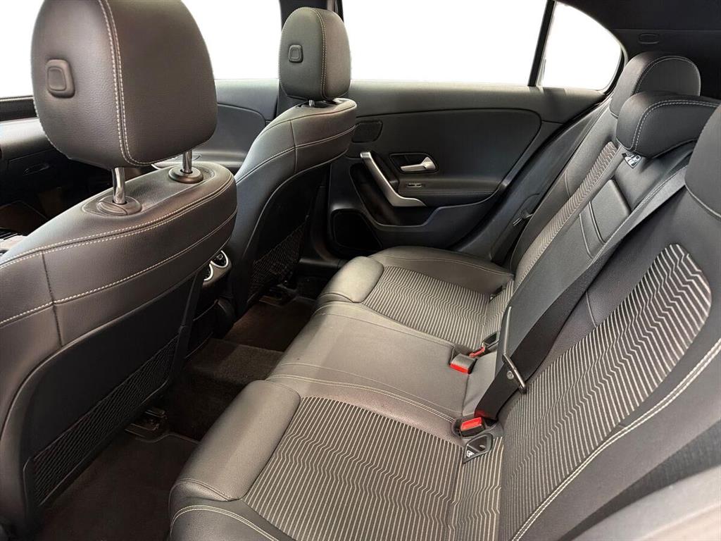 Mercedes-Benz A200 AMG Line billede 12