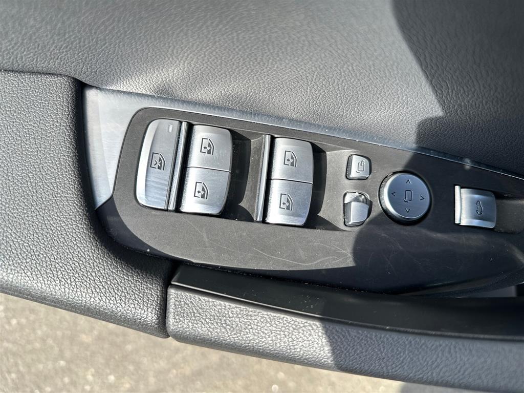 BMW iX3 Charged Plus billede 17