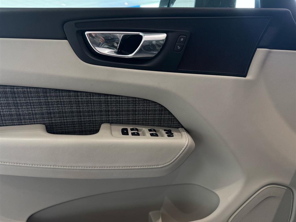 Volvo XC60 Momentum billede 12