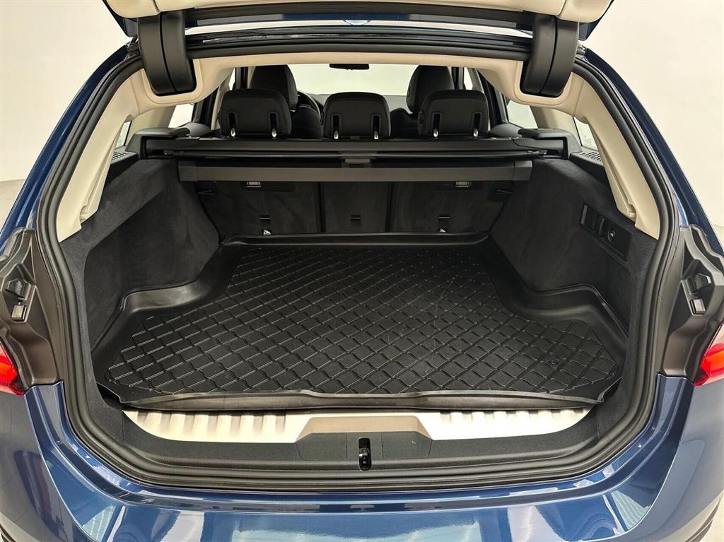BMW 330e Sport Line billede 14