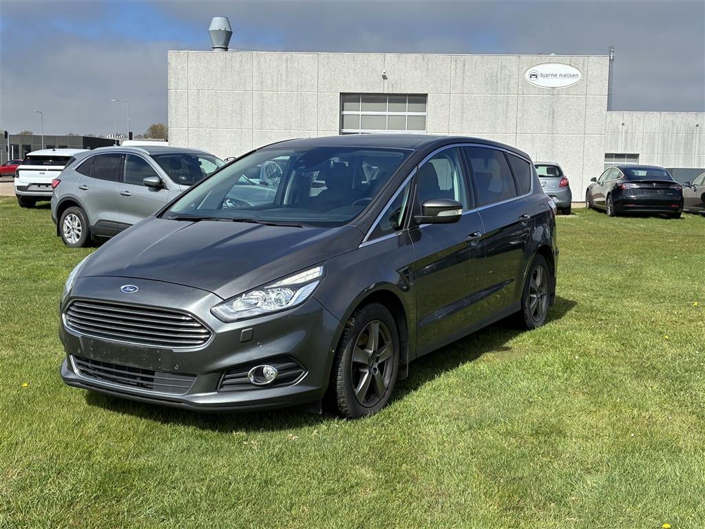 Ford S-Max Titanium