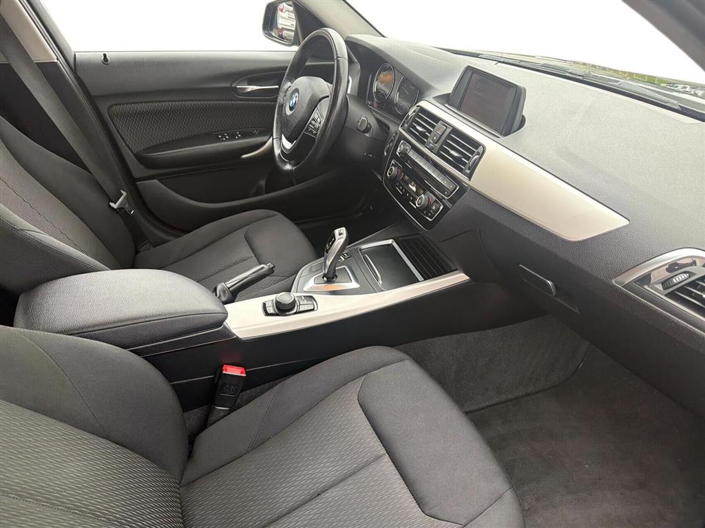 BMW 118d Connected billede 10