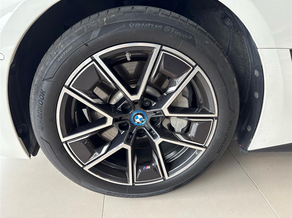BMW i4 M-Sport billede 4