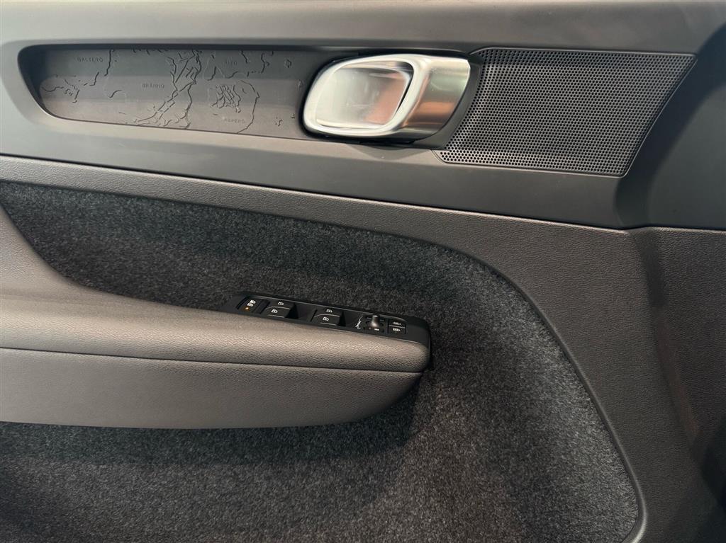 Volvo XC40 Plus billede 16