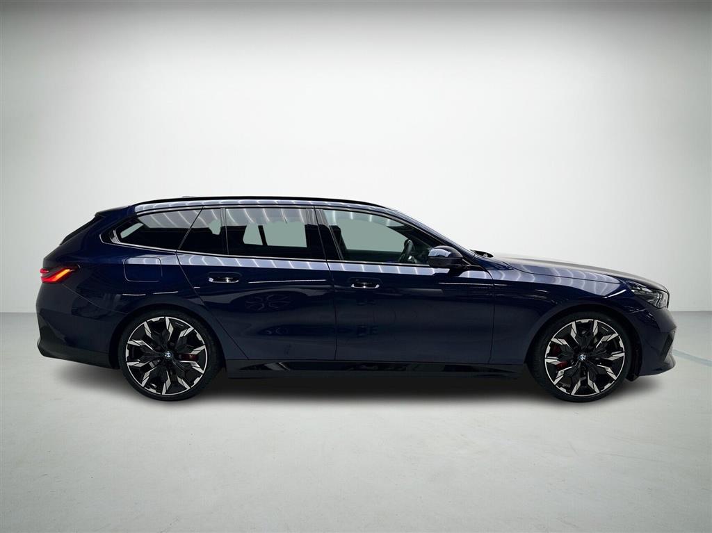 BMW i5 Fully Charged billede 6