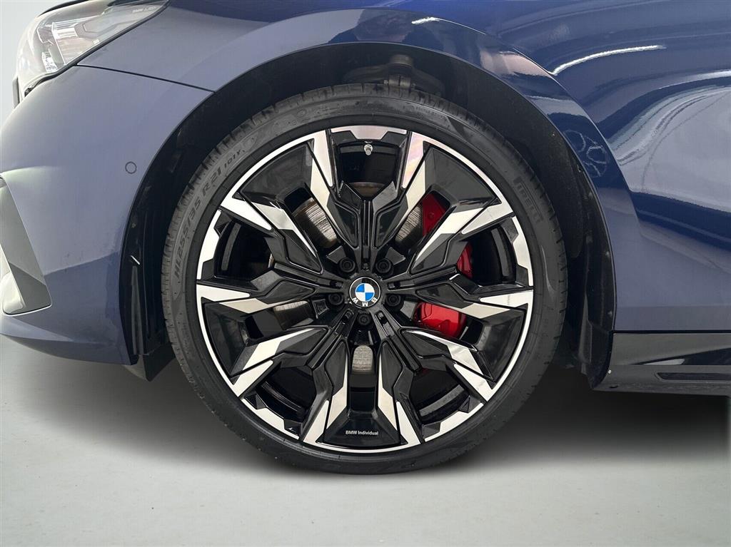 BMW i5 Fully Charged billede 9