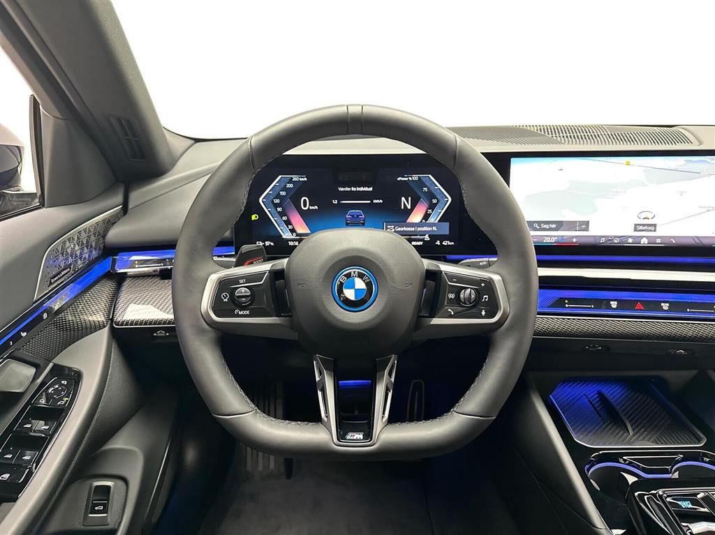 BMW i5 Fully Charged billede 10