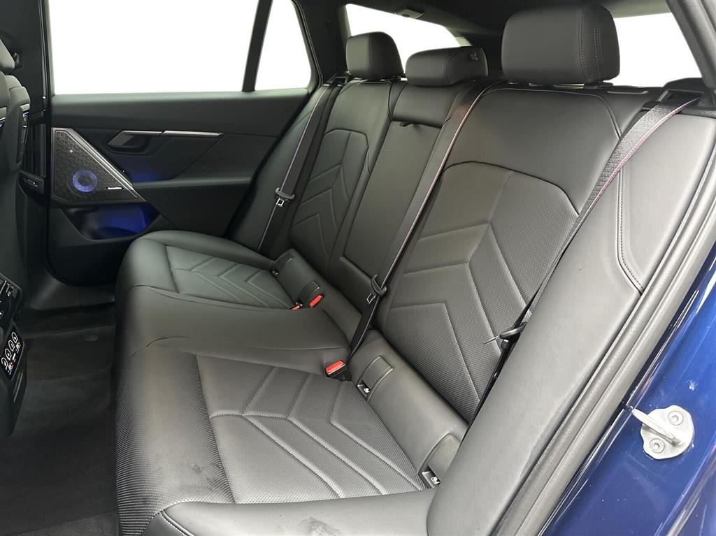 BMW i5 Fully Charged billede 13