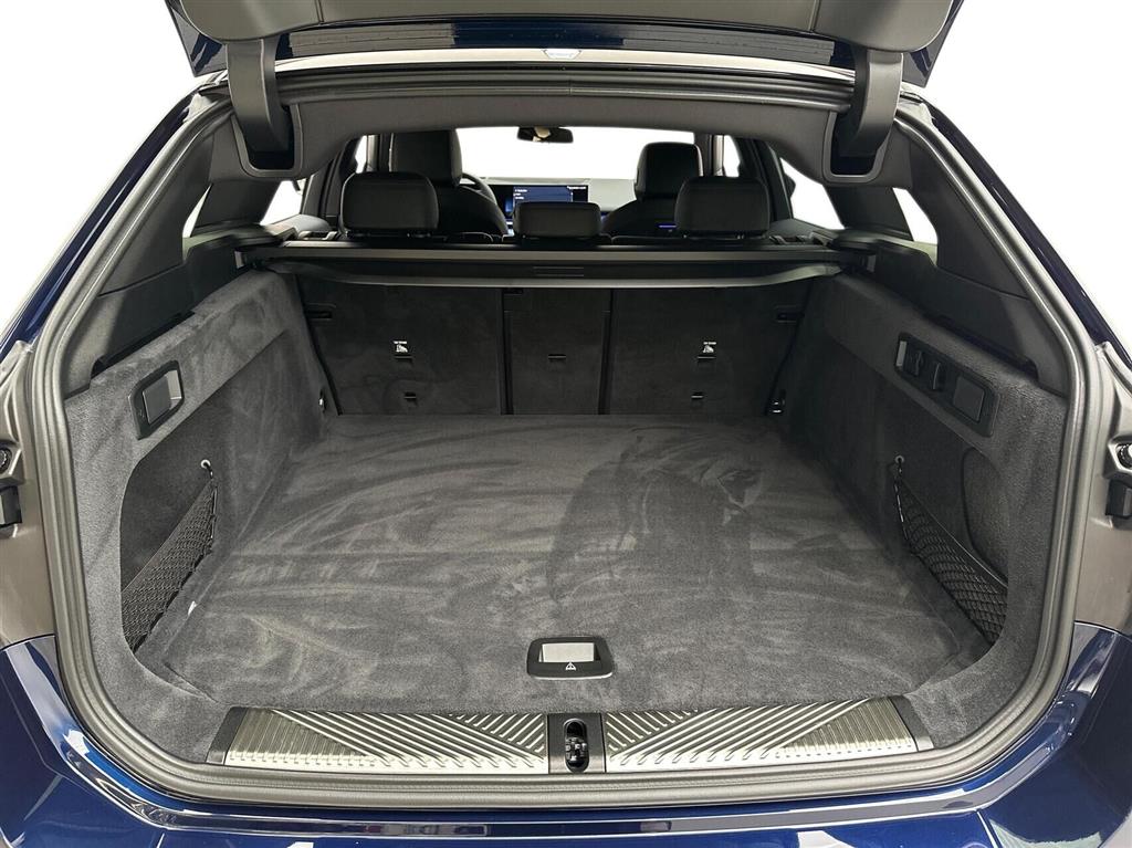 BMW i5 Fully Charged billede 14