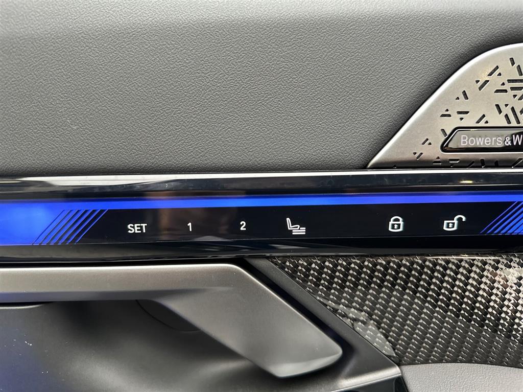 BMW i5 Fully Charged billede 24