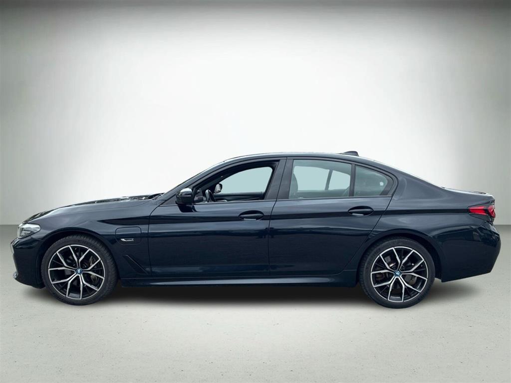 BMW 545e M-Sport billede 3