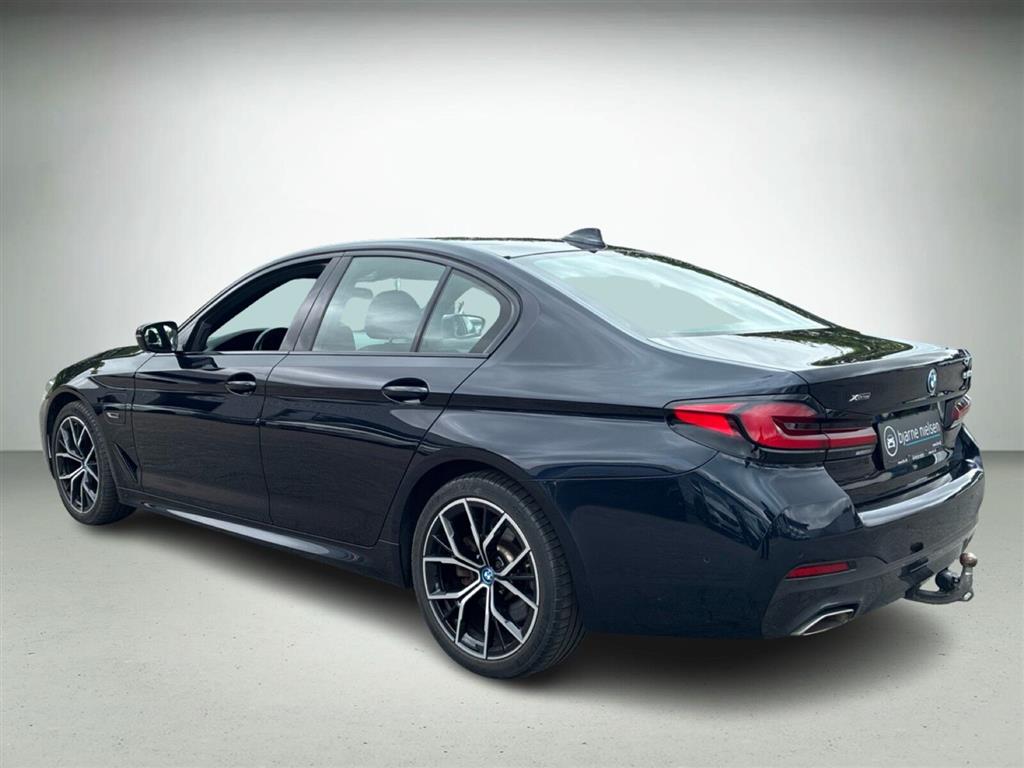 BMW 545e M-Sport billede 5