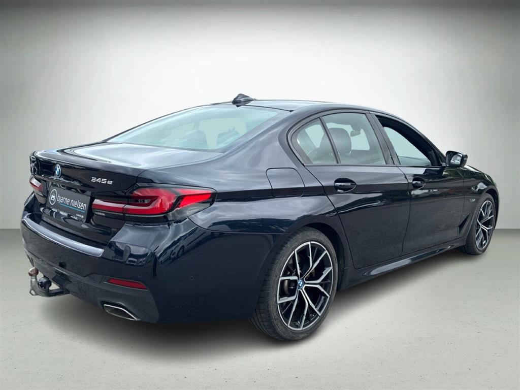 BMW 545e M-Sport billede 8