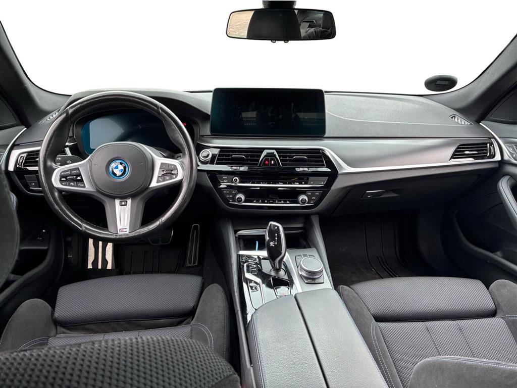 BMW 545e M-Sport billede 13