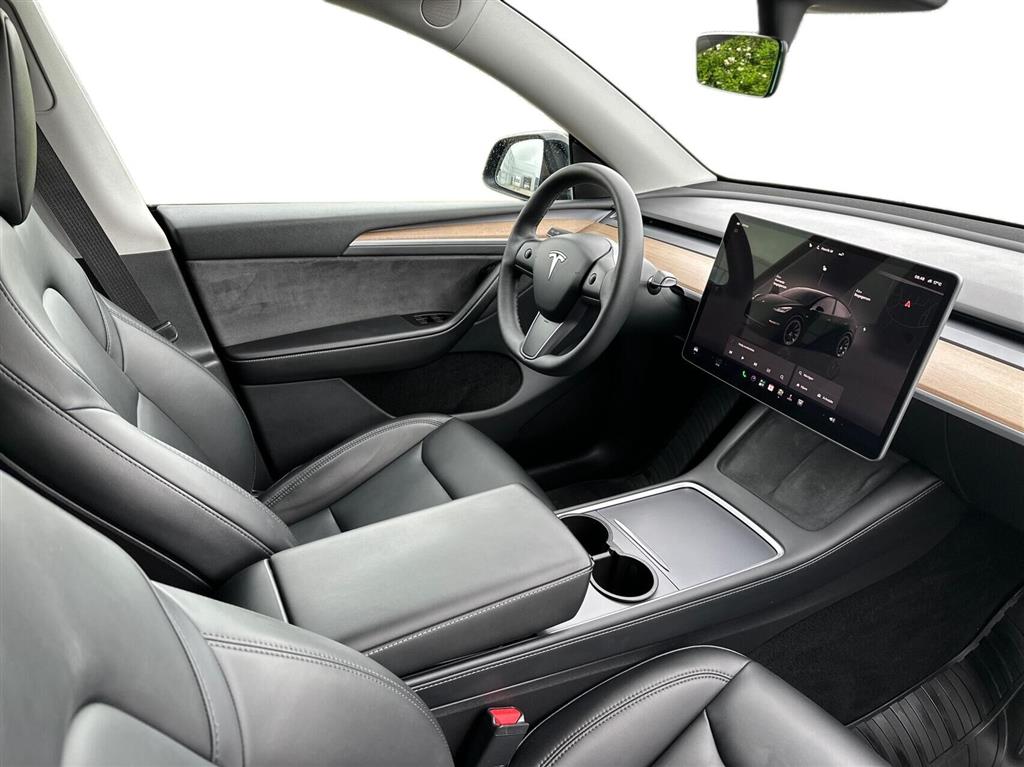 Tesla Model Y Long Range billede 10