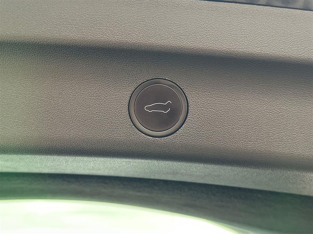 Tesla Model Y Long Range billede 17