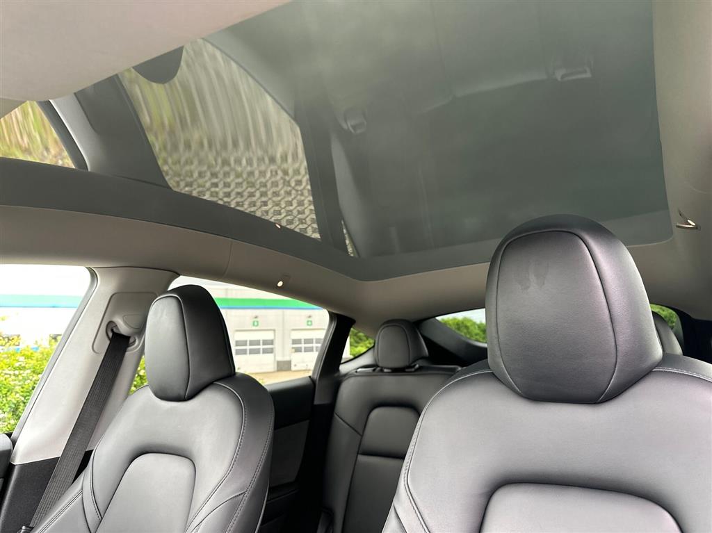 Tesla Model Y Long Range billede 19