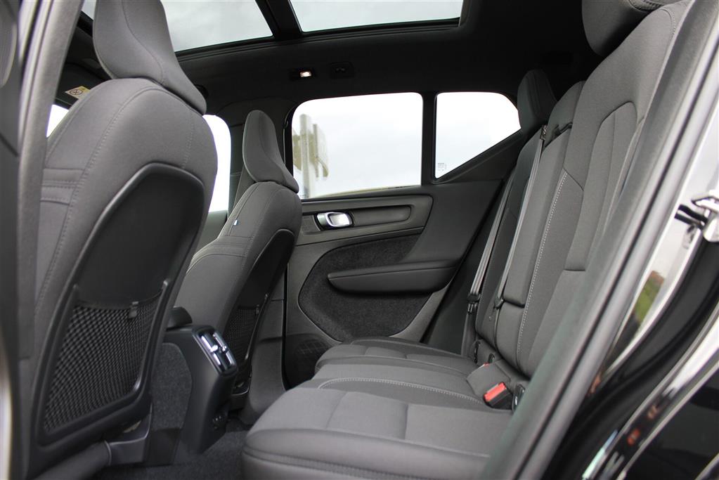 Volvo EX40 Black Edition billede 5