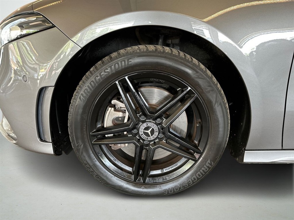 Mercedes-Benz A250 e AMG Line billede 7